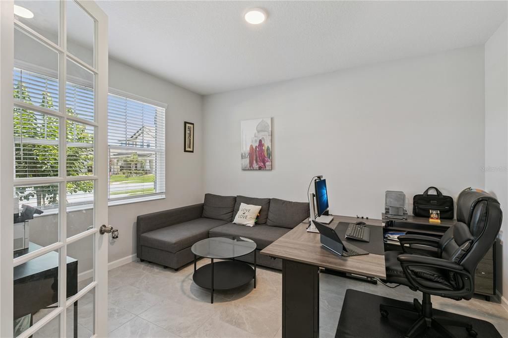 For Sale: $739,900 (4 beds, 3 baths, 2536 Square Feet)