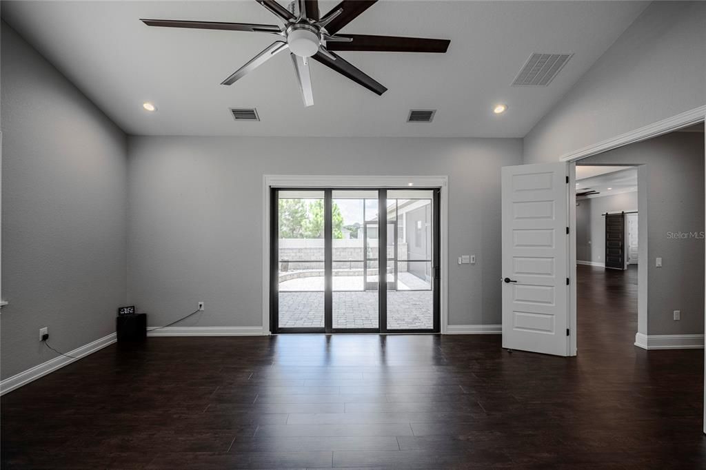 For Sale: $879,000 (3 beds, 3 baths, 3160 Square Feet)