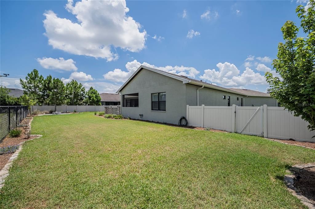 For Sale: $879,000 (3 beds, 3 baths, 3160 Square Feet)
