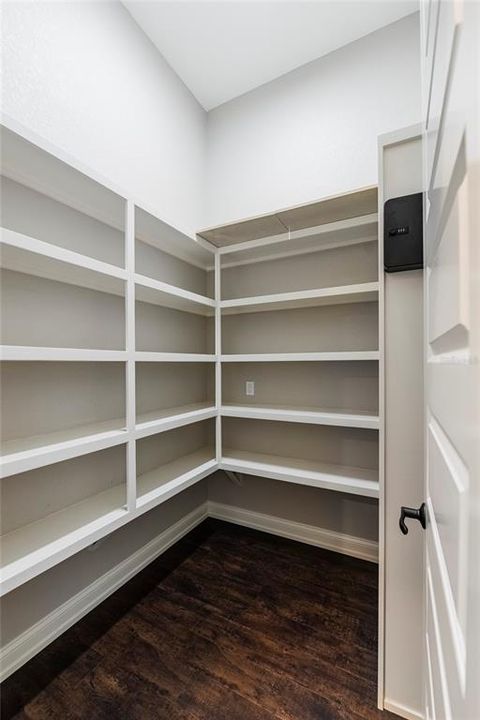 For Sale: $879,000 (3 beds, 3 baths, 3160 Square Feet)