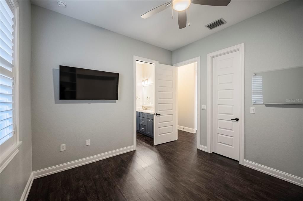 For Sale: $879,000 (3 beds, 3 baths, 3160 Square Feet)