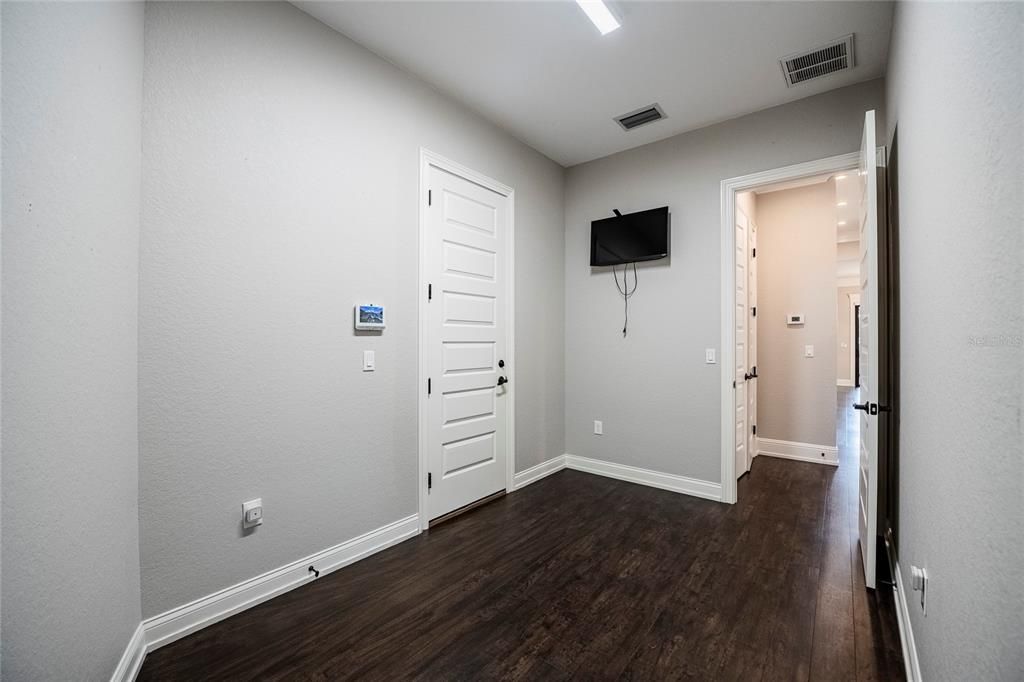 For Sale: $879,000 (3 beds, 3 baths, 3160 Square Feet)