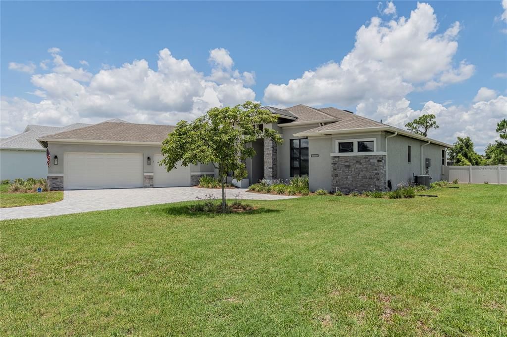For Sale: $879,000 (3 beds, 3 baths, 3160 Square Feet)