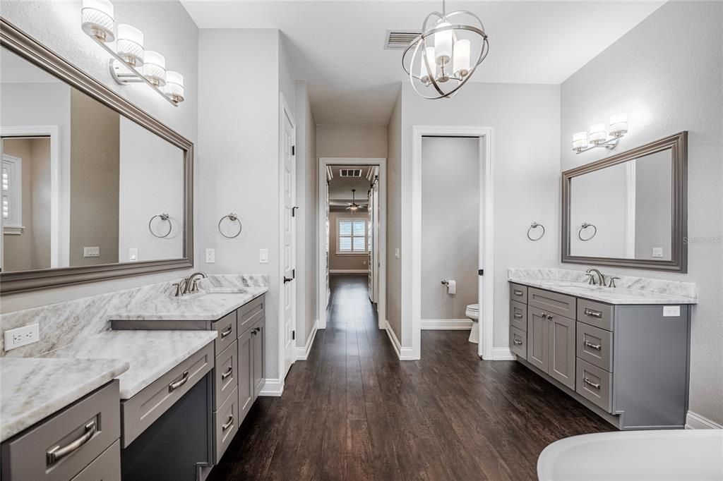 For Sale: $879,000 (3 beds, 3 baths, 3160 Square Feet)