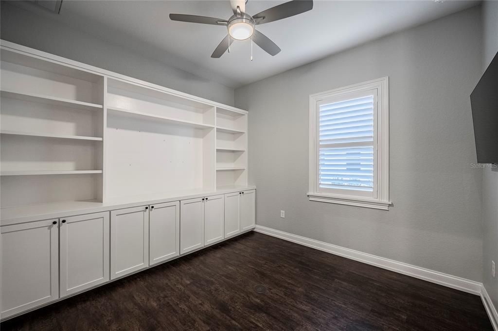 For Sale: $879,000 (3 beds, 3 baths, 3160 Square Feet)