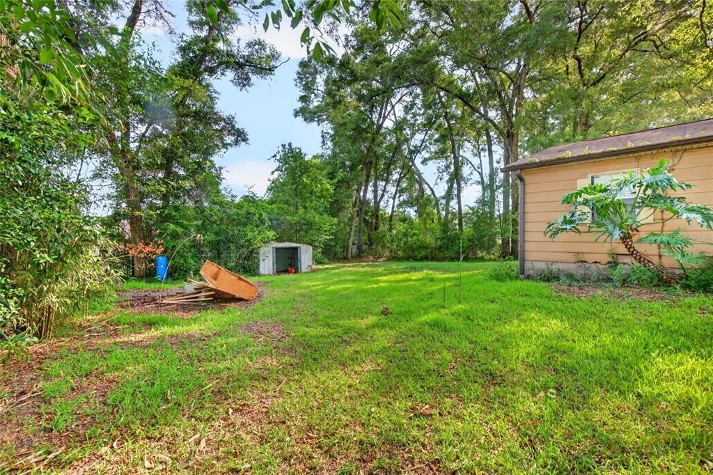For Sale: $149,000 (2 beds, 1 baths, 958 Square Feet)