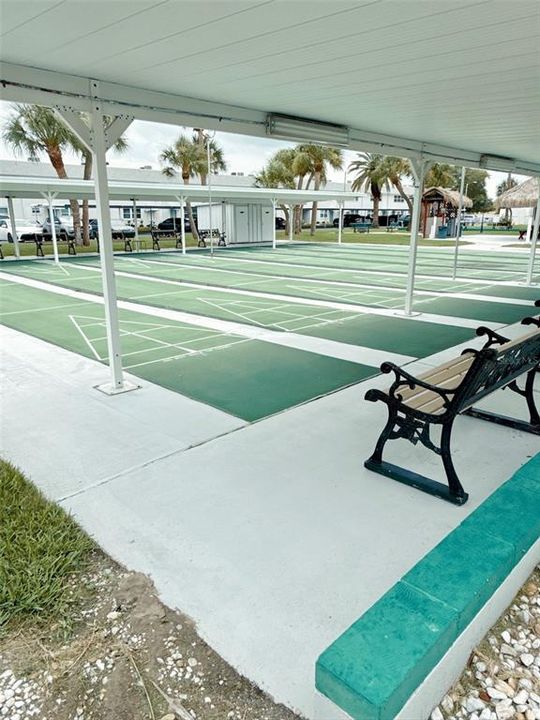 For Sale: $125,000 (1 beds, 1 baths, 765 Square Feet)
