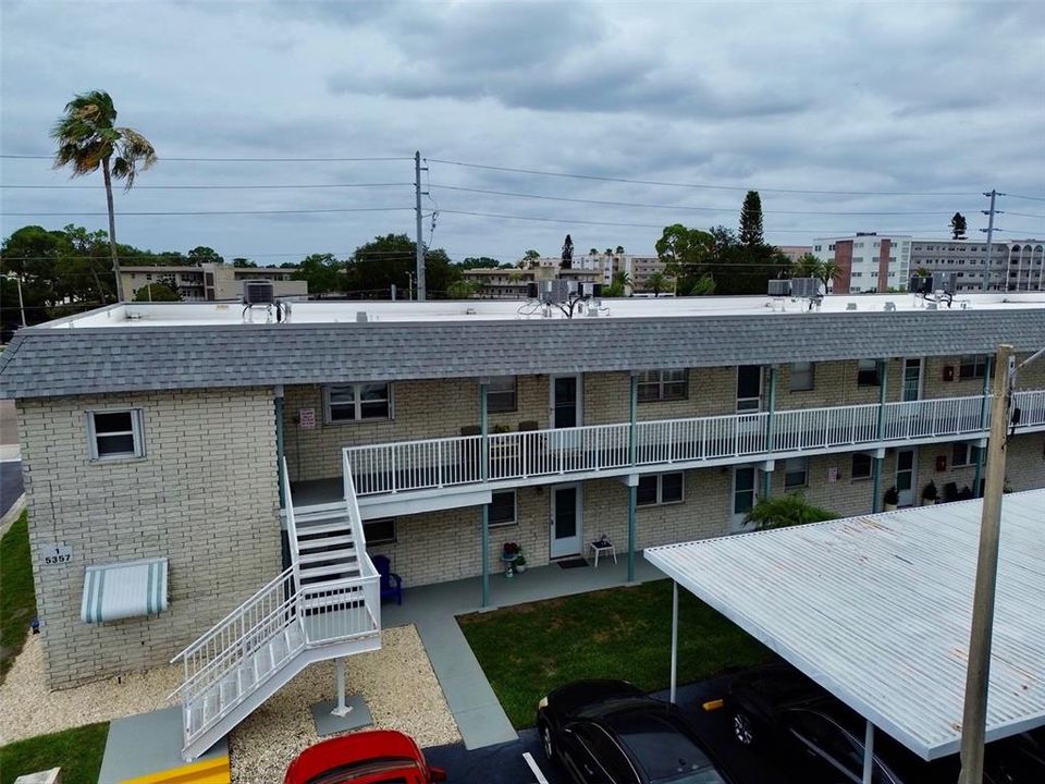 For Sale: $125,000 (1 beds, 1 baths, 765 Square Feet)
