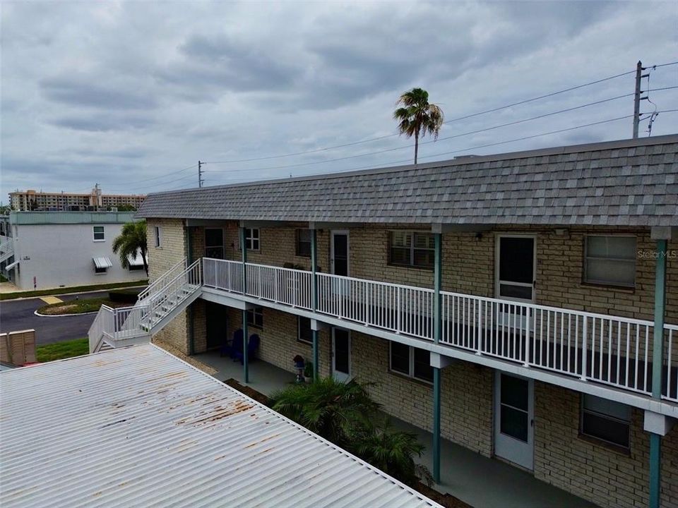 For Sale: $125,000 (1 beds, 1 baths, 765 Square Feet)