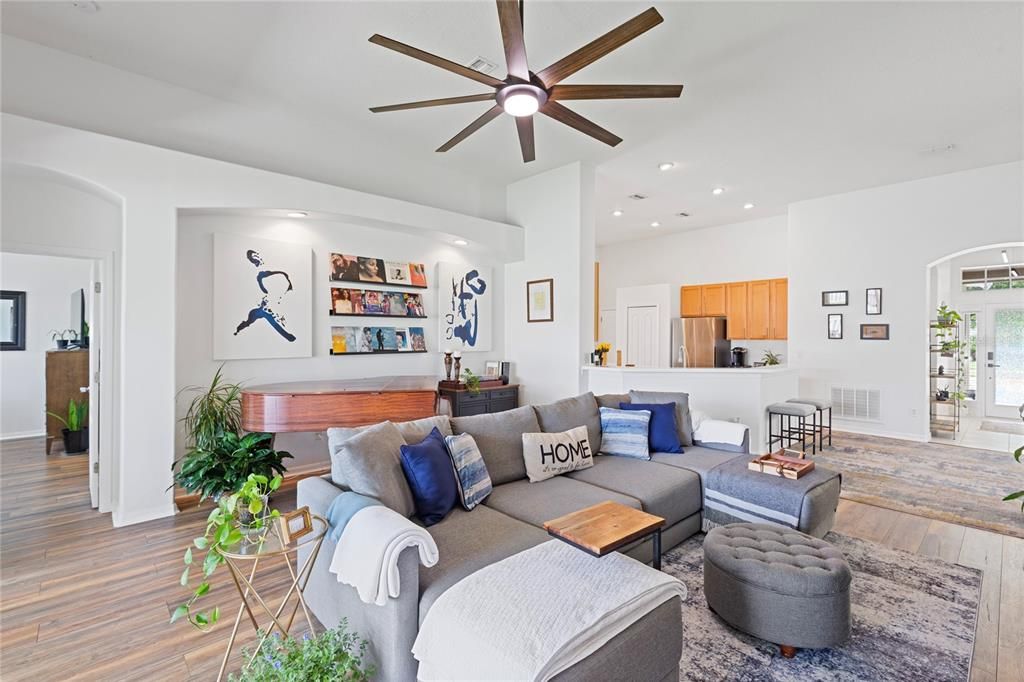 For Sale: $465,000 (4 beds, 3 baths, 2147 Square Feet)