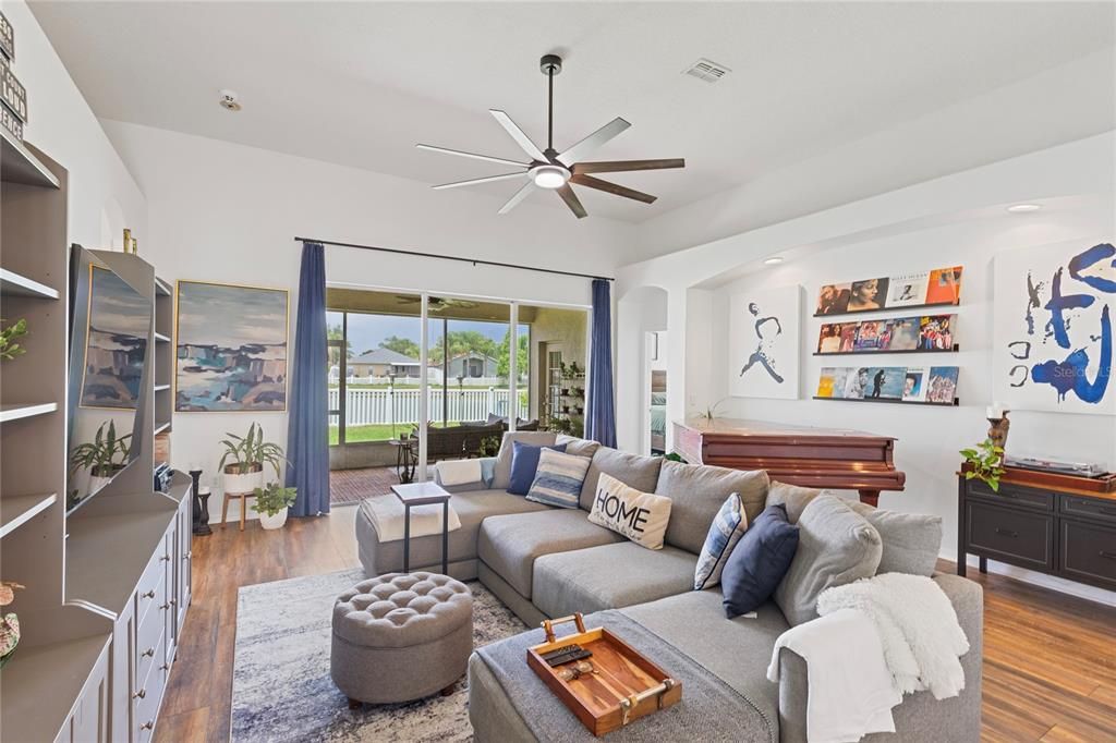 For Sale: $465,000 (4 beds, 3 baths, 2147 Square Feet)