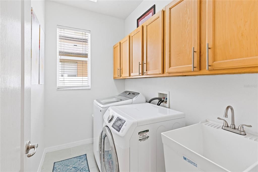 For Sale: $465,000 (4 beds, 3 baths, 2147 Square Feet)