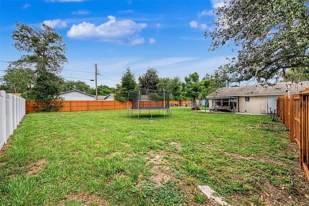 En Venta: $299,000 (3 camas, 2 baños, 1288 Pies cuadrados)