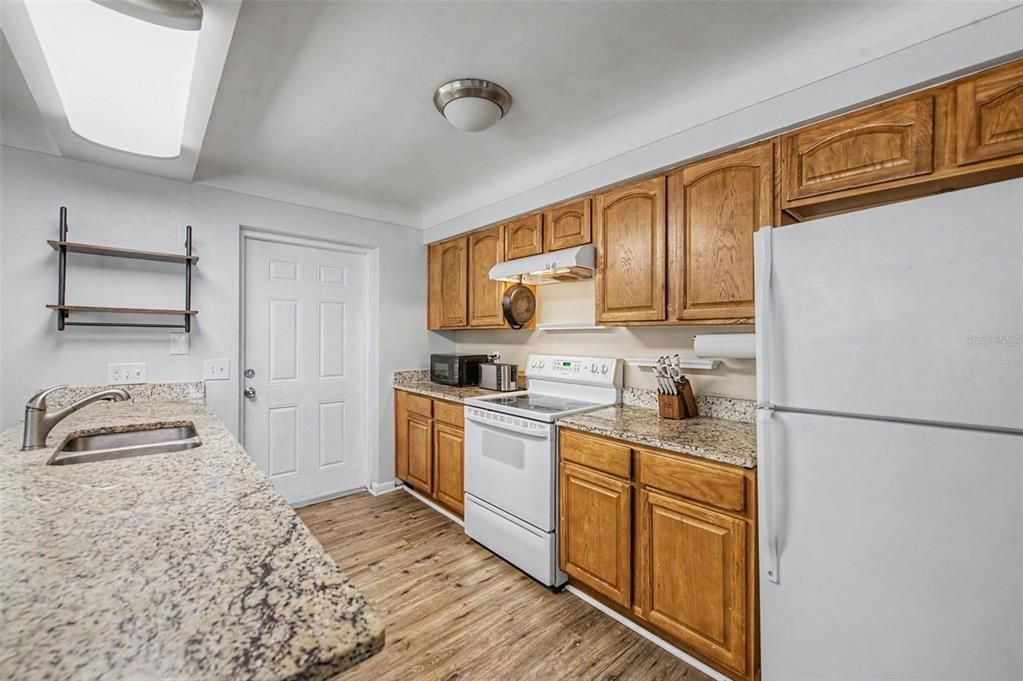 En Venta: $299,000 (3 camas, 2 baños, 1288 Pies cuadrados)