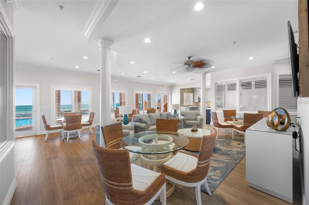 For Sale: $1,095,000 (2 beds, 2 baths, 1340 Square Feet)
