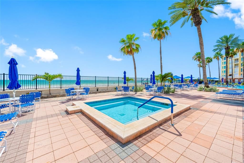For Sale: $1,095,000 (2 beds, 2 baths, 1340 Square Feet)