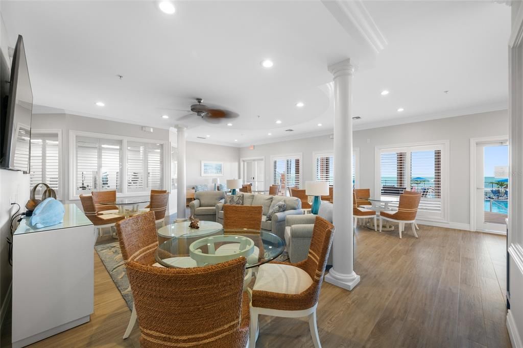 For Sale: $1,095,000 (2 beds, 2 baths, 1340 Square Feet)