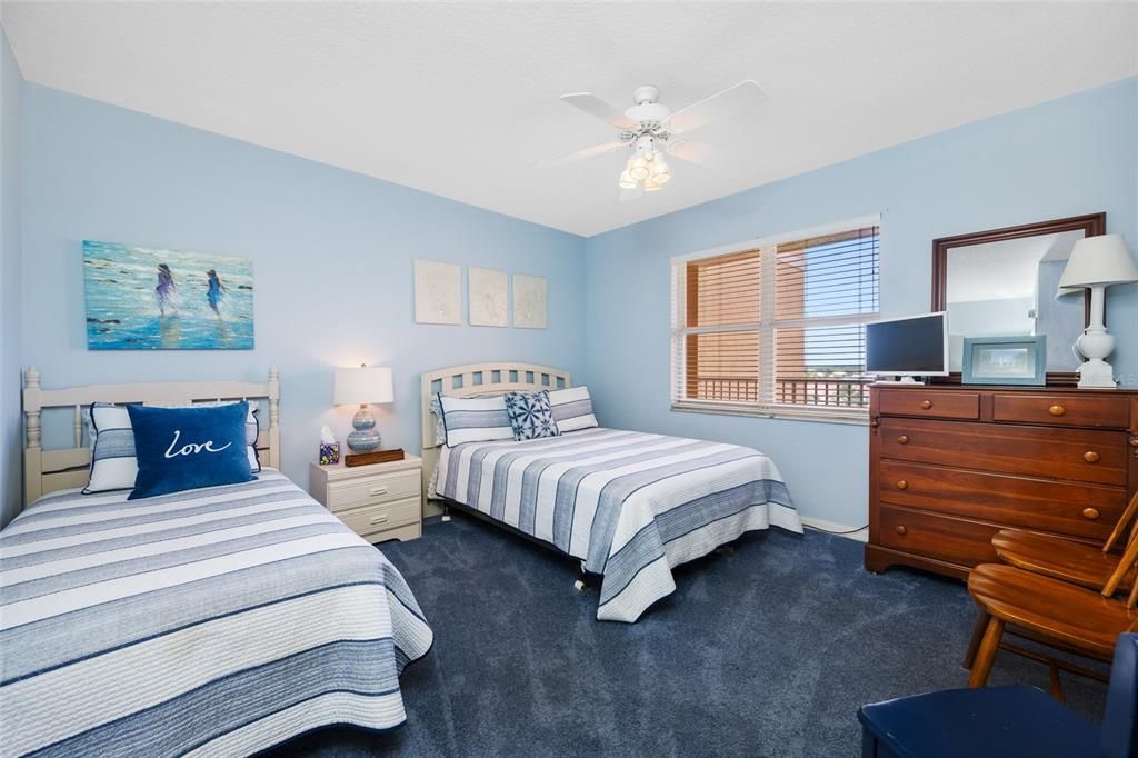 For Sale: $1,095,000 (2 beds, 2 baths, 1340 Square Feet)