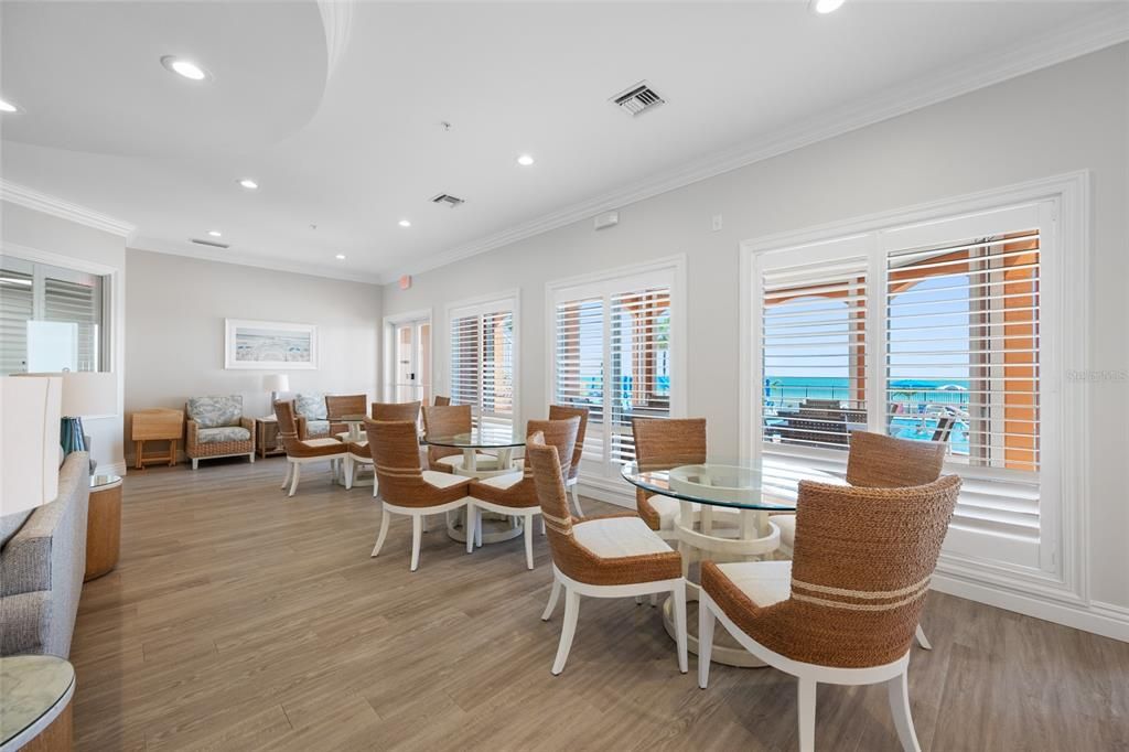 For Sale: $1,095,000 (2 beds, 2 baths, 1340 Square Feet)