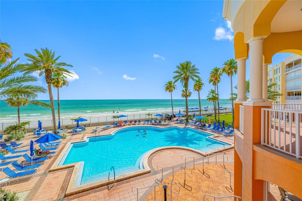 For Sale: $1,095,000 (2 beds, 2 baths, 1340 Square Feet)