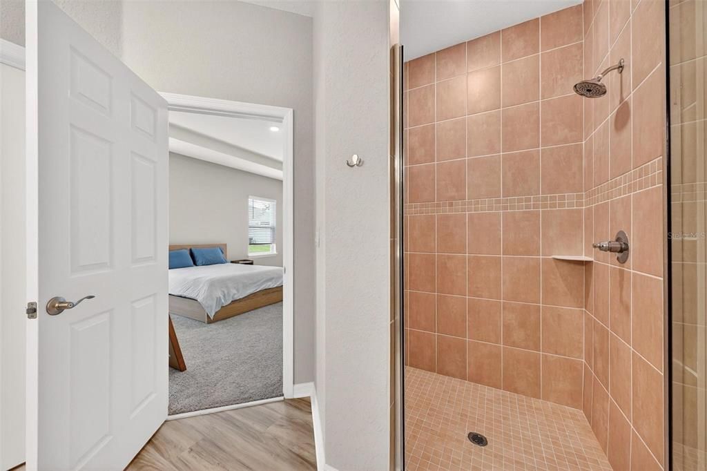 For Sale: $369,900 (4 beds, 2 baths, 2024 Square Feet)