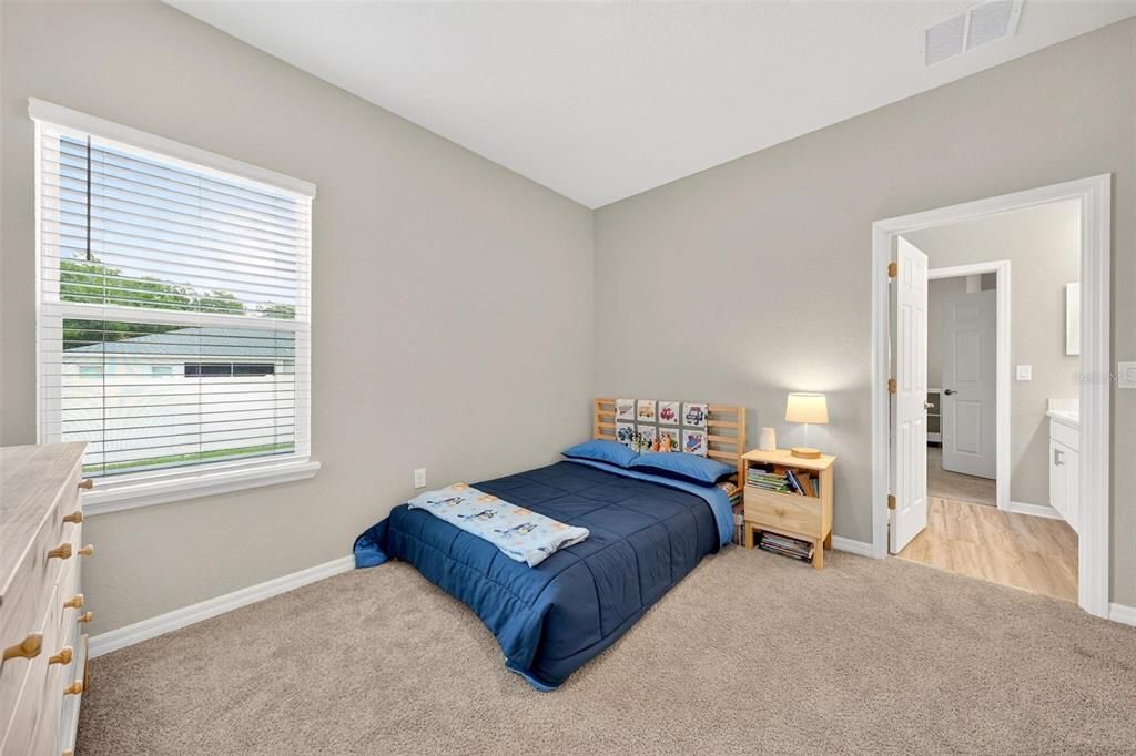 For Sale: $369,900 (4 beds, 2 baths, 2024 Square Feet)