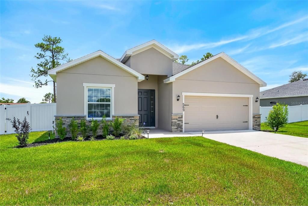 For Sale: $369,900 (4 beds, 2 baths, 2024 Square Feet)