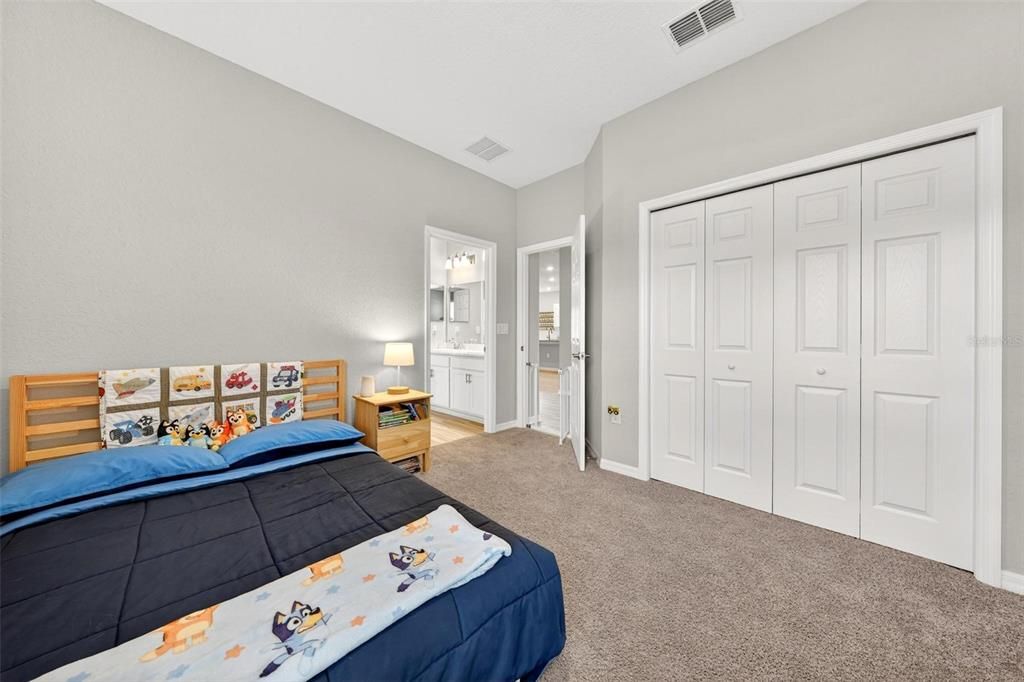 For Sale: $369,900 (4 beds, 2 baths, 2024 Square Feet)