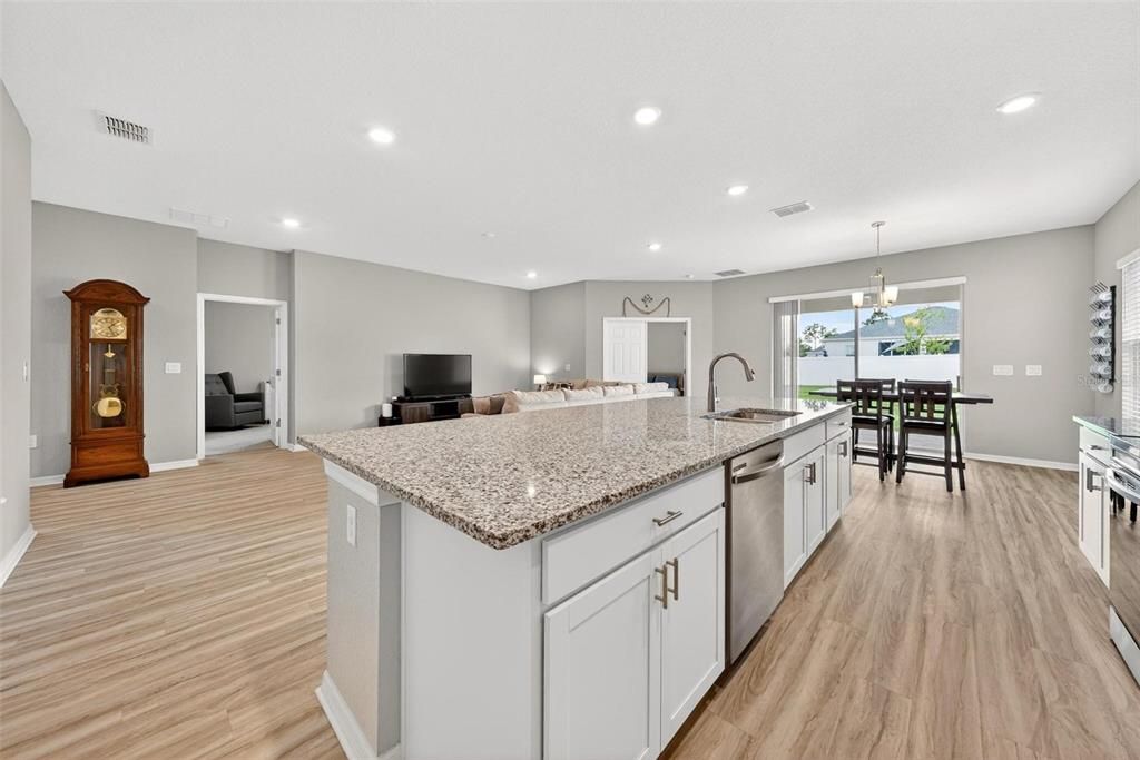 For Sale: $369,900 (4 beds, 2 baths, 2024 Square Feet)