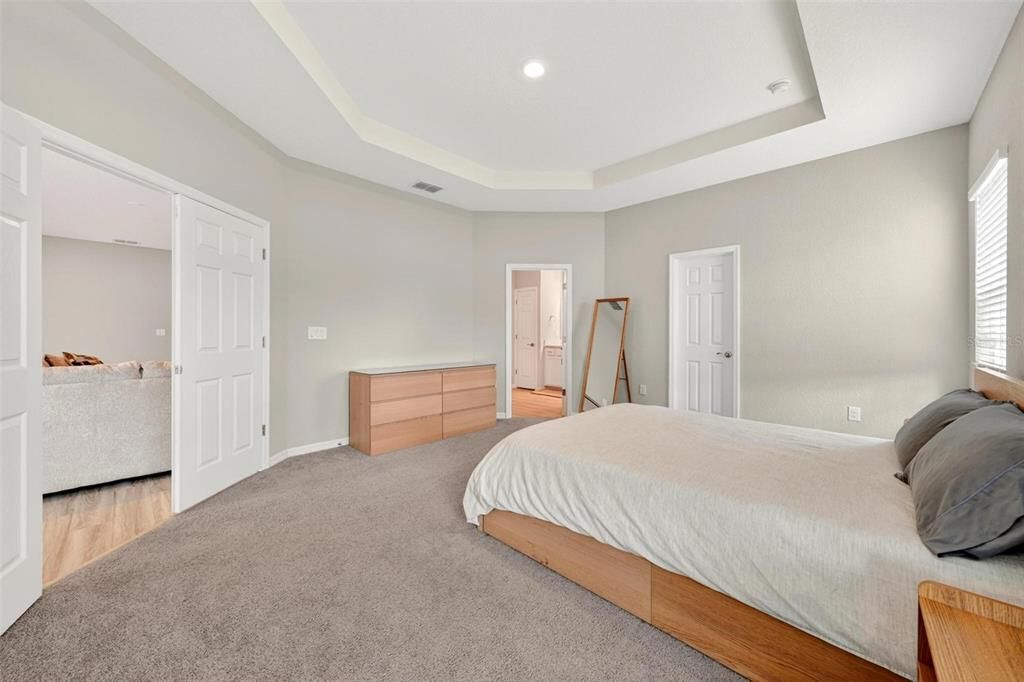For Sale: $369,900 (4 beds, 2 baths, 2024 Square Feet)