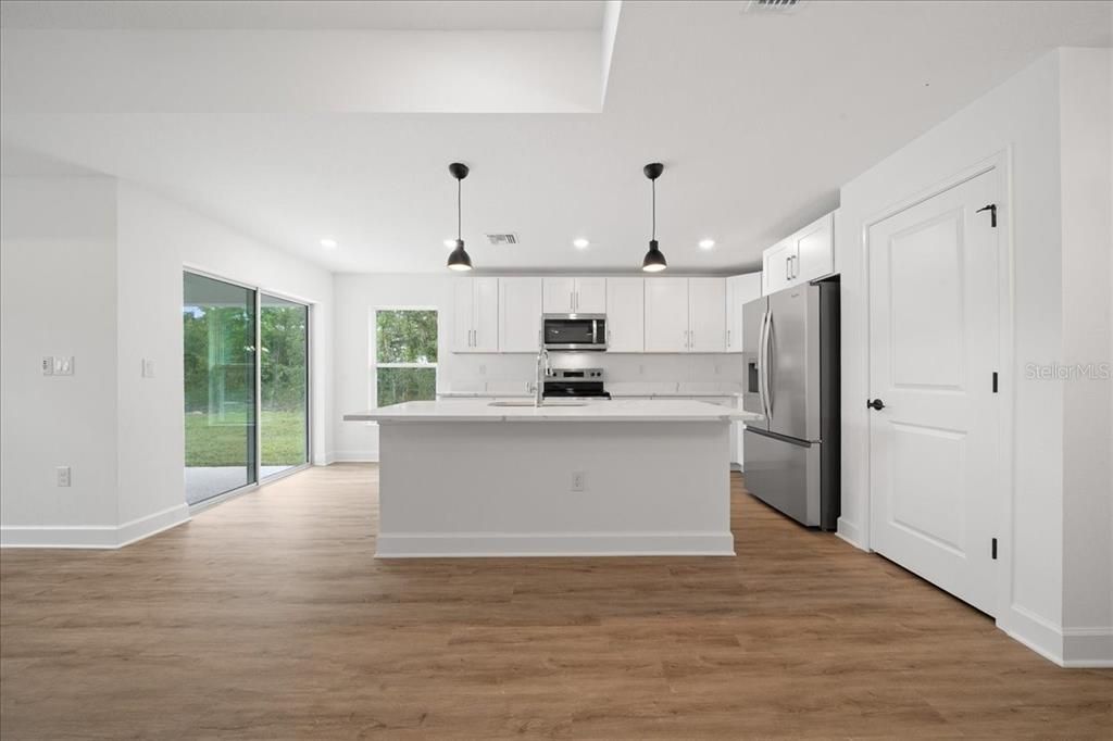 En Venta: $349,990 (3 camas, 2 baños, 1580 Pies cuadrados)