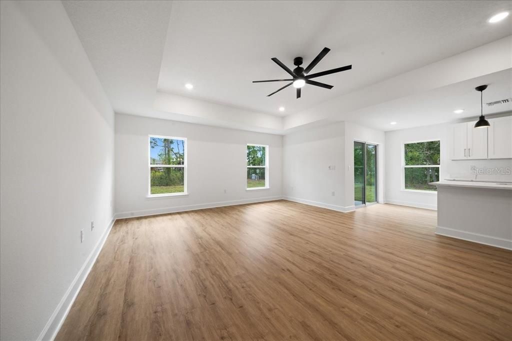 En Venta: $349,990 (3 camas, 2 baños, 1580 Pies cuadrados)