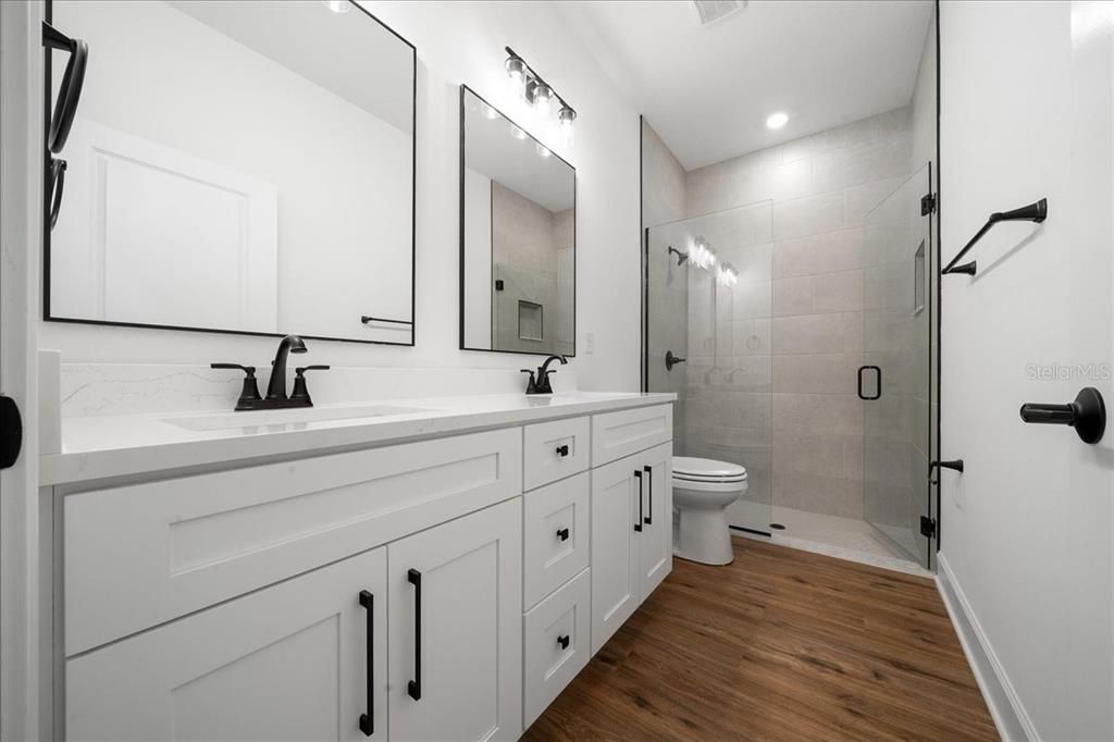 En Venta: $419,990 (4 camas, 3 baños, 2061 Pies cuadrados)
