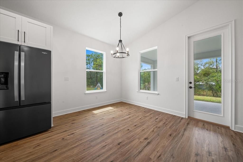 En Venta: $419,990 (4 camas, 3 baños, 2061 Pies cuadrados)