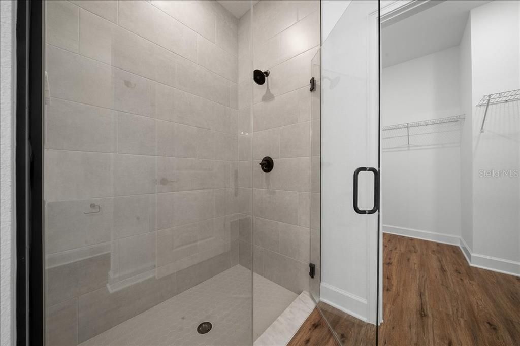 En Venta: $419,990 (4 camas, 3 baños, 2061 Pies cuadrados)