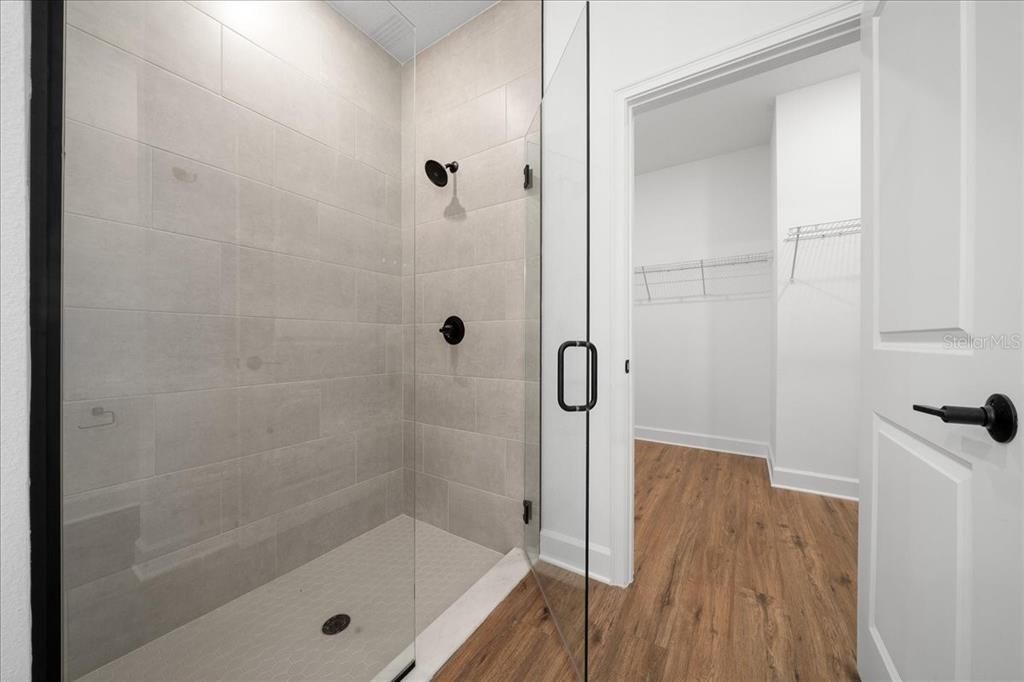 На продажу: $414,900 (4 спален, 3 ванн, 2061 Квадратных фут)