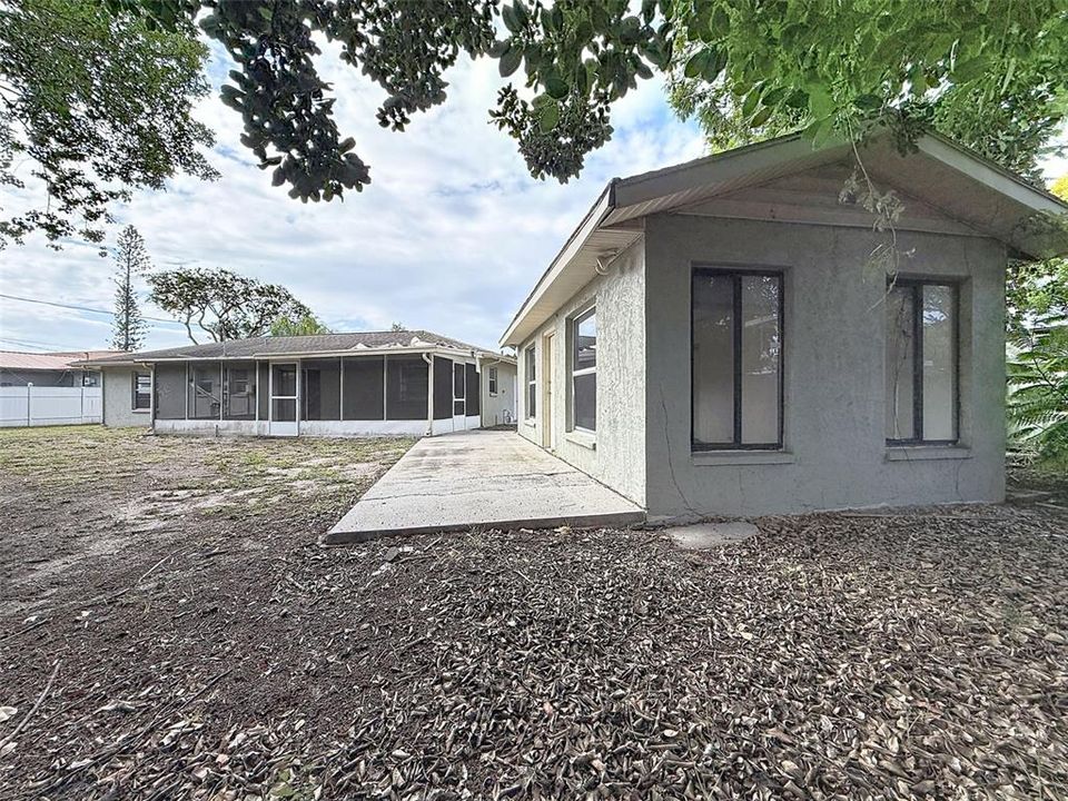 For Sale: $349,900 (3 beds, 2 baths, 1224 Square Feet)