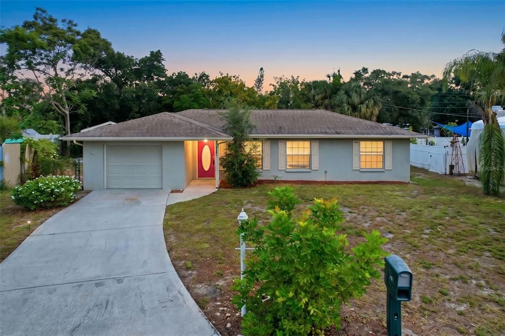 For Sale: $349,900 (3 beds, 2 baths, 1224 Square Feet)