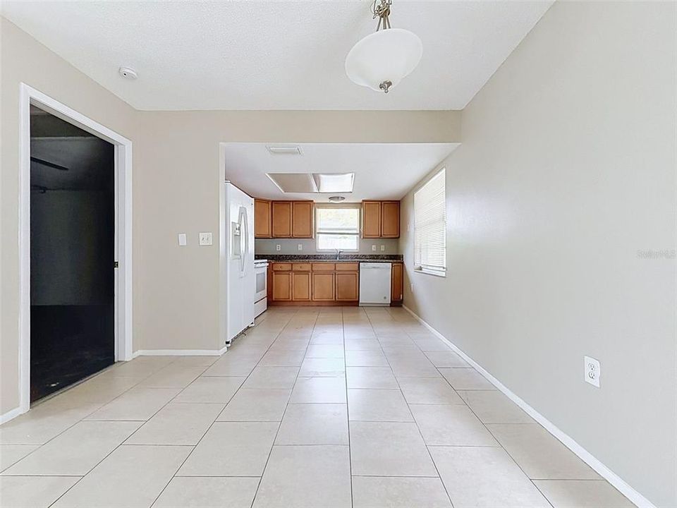 For Sale: $349,900 (3 beds, 2 baths, 1224 Square Feet)