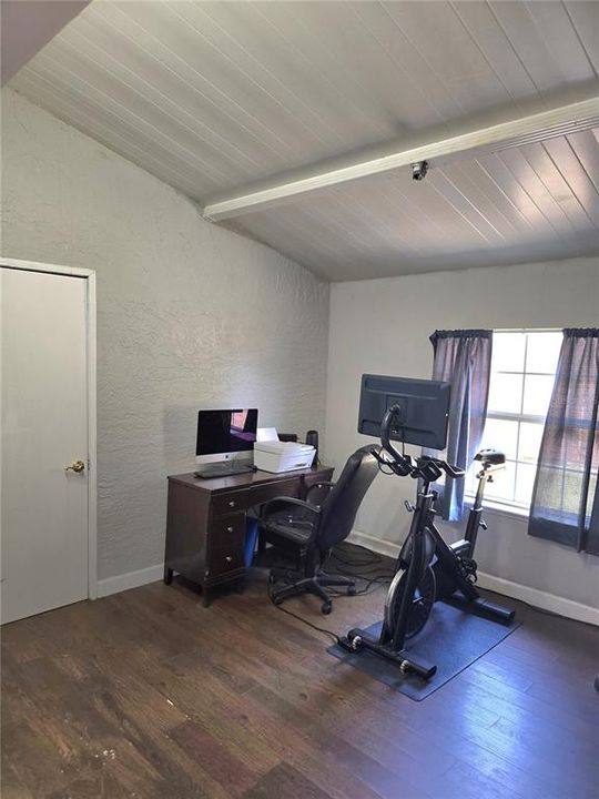 For Sale: $465,000 (4 beds, 2 baths, 1903 Square Feet)