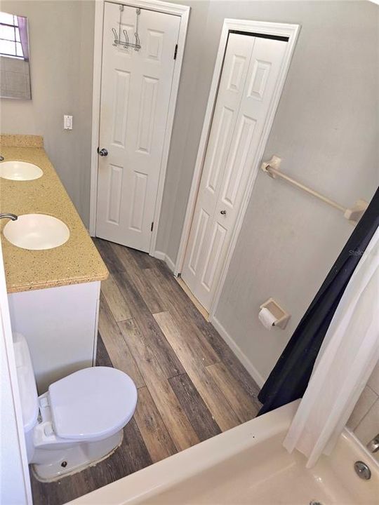 For Sale: $465,000 (4 beds, 2 baths, 1903 Square Feet)