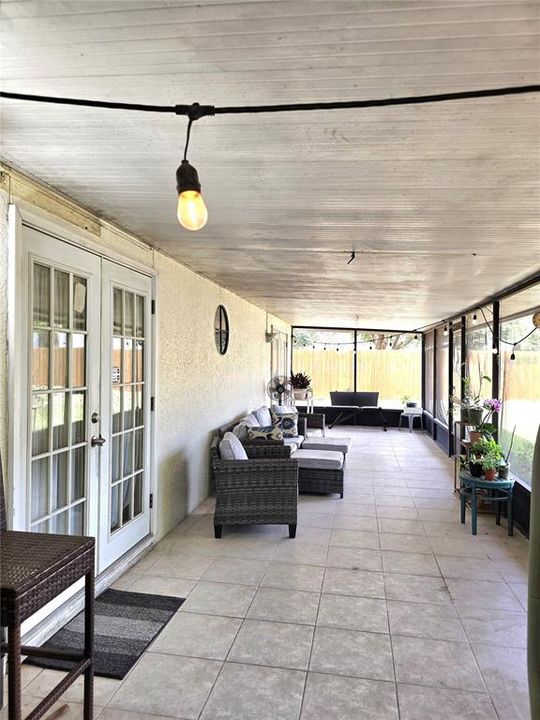 For Sale: $465,000 (4 beds, 2 baths, 1903 Square Feet)