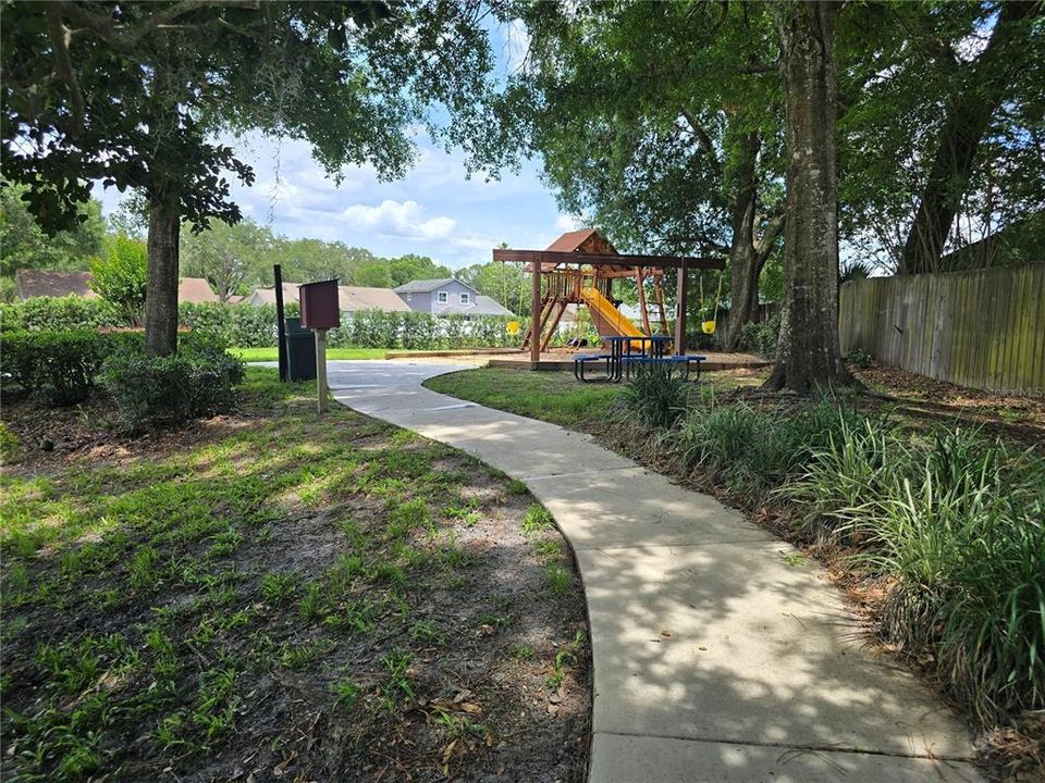 For Sale: $465,000 (4 beds, 2 baths, 1903 Square Feet)
