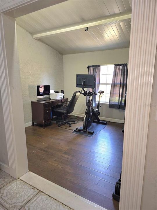 For Sale: $465,000 (4 beds, 2 baths, 1903 Square Feet)