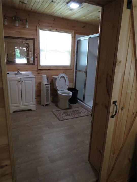На продажу: $239,000 (3 спален, 3 ванн, 1301 Квадратных фут)