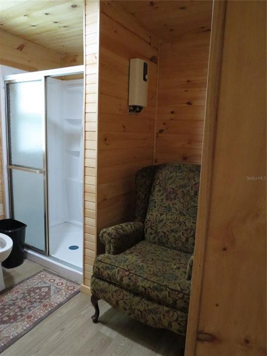 На продажу: $239,000 (3 спален, 3 ванн, 1301 Квадратных фут)