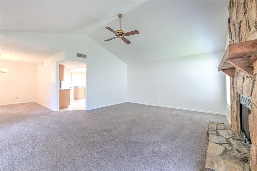 For Sale: $380,000 (3 beds, 2 baths, 1575 Square Feet)