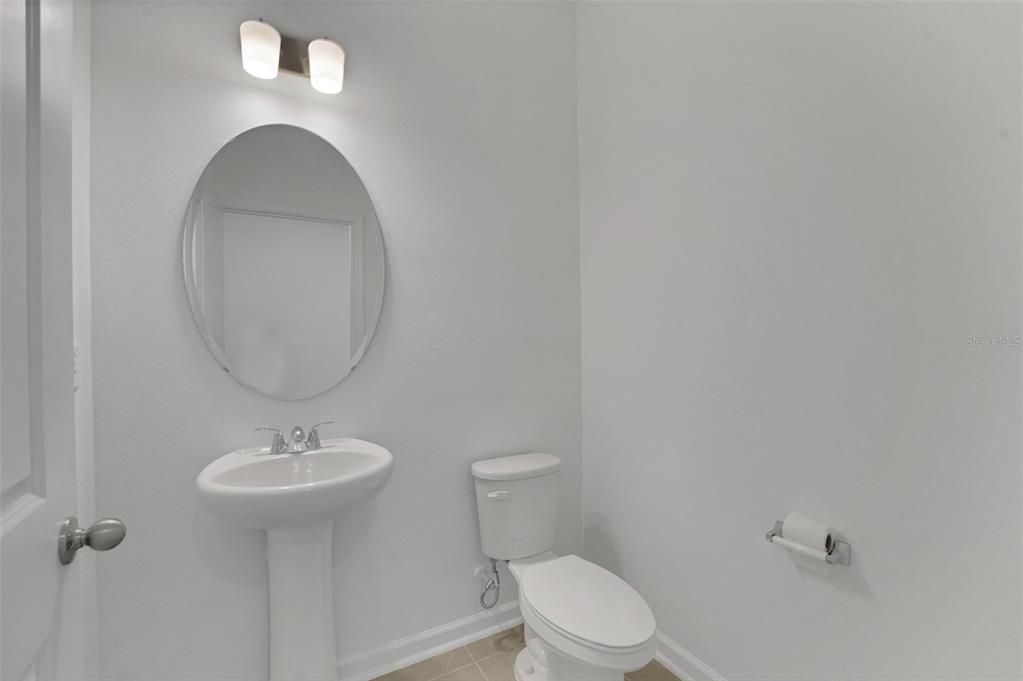 На продажу: $327,990 (4 спален, 3 ванн, 2417 Квадратных фут)