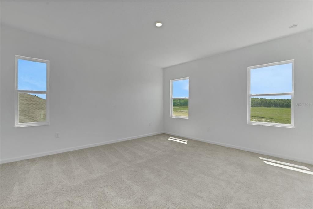 На продажу: $327,990 (4 спален, 3 ванн, 2417 Квадратных фут)