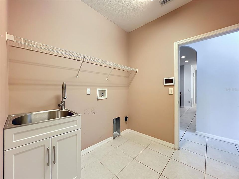 En Venta: $440,000 (4 camas, 3 baños, 2366 Pies cuadrados)